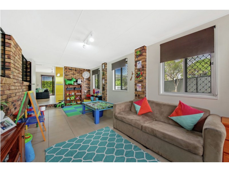 18 Olivia Drive, Kallangur QLD 4503