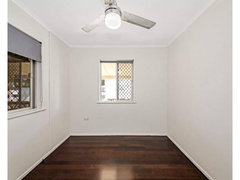 1/4 Rotary Crescent, Redcliffe QLD 4020