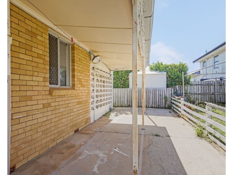 1/4 Rotary Crescent, Redcliffe QLD 4020