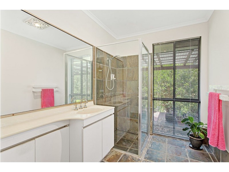 34 Hidden Valley Drive, Eatons Hill QLD 4037