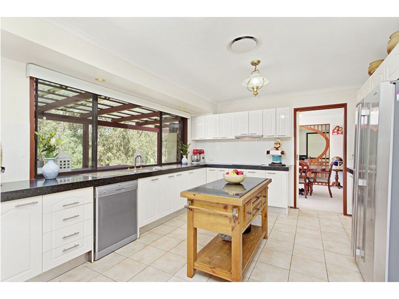 34 Hidden Valley Drive, Eatons Hill QLD 4037