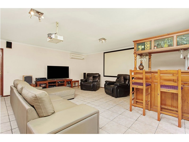 34 Hidden Valley Drive, Eatons Hill QLD 4037
