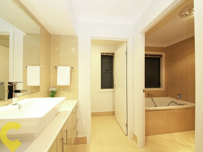 5 Lachlan St, Murrumba Downs QLD 4503