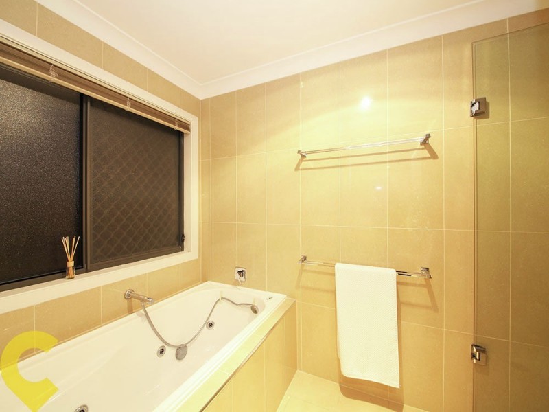 5 Lachlan St, Murrumba Downs QLD 4503