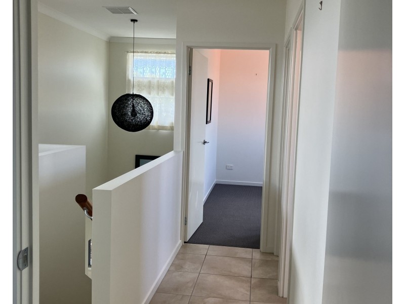 1/2 Hartnett Street, North Lakes QLD 4509