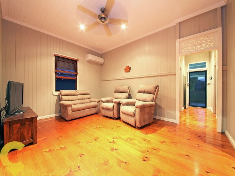 9 First Street, Virginia QLD 4014