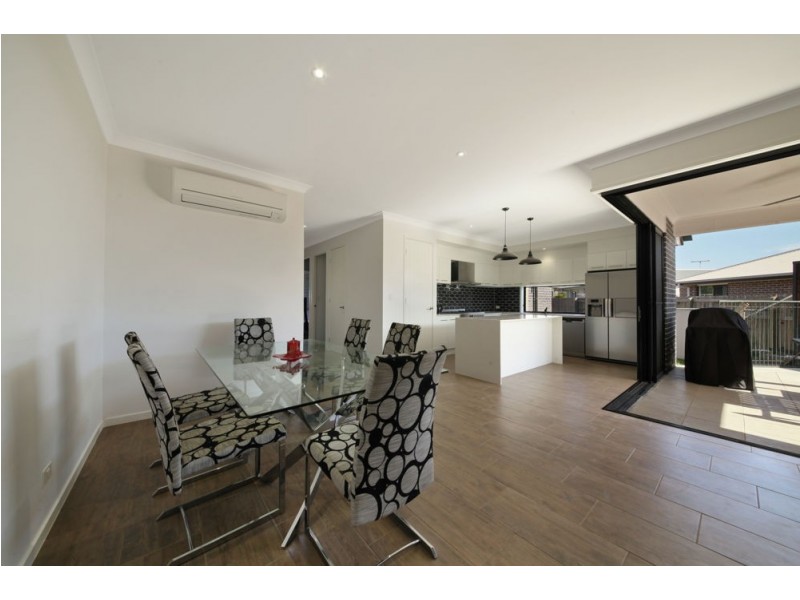 18 Junction Road, Griffin QLD 4503