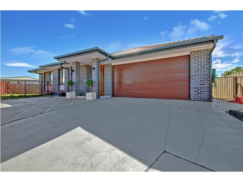 18 Junction Road, Griffin QLD 4503