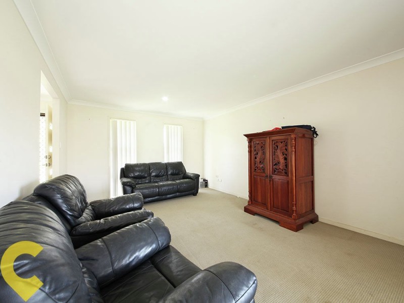 8 Wirragrove Circuit, Kallangur QLD 4503
