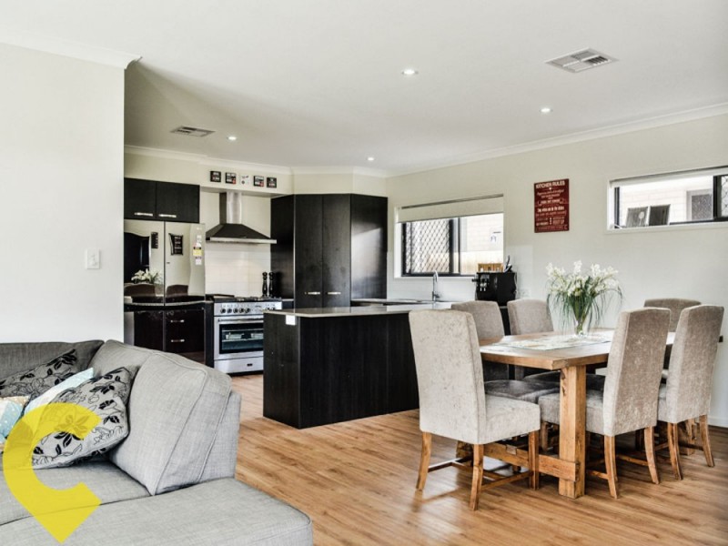 25 Llama Court, Dakabin QLD 4503