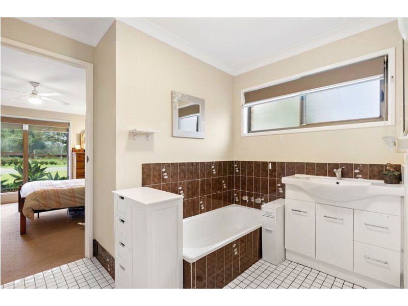 2 Jamaica Drive, Deception Bay QLD 4508
