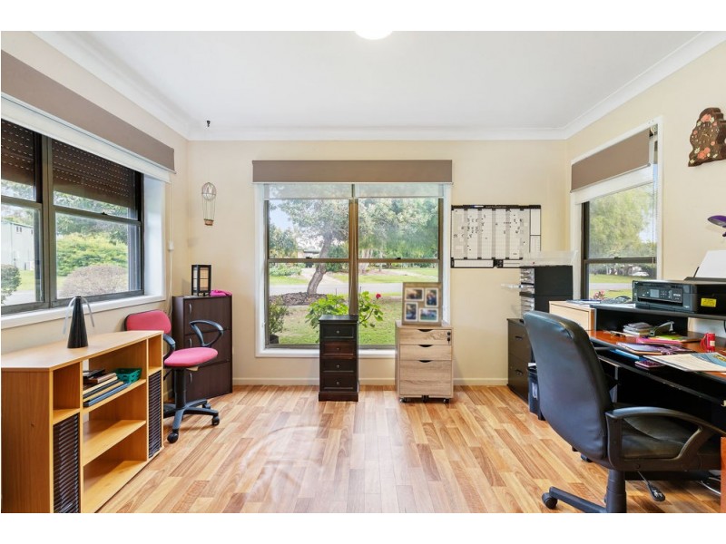 2 Jamaica Drive, Deception Bay QLD 4508