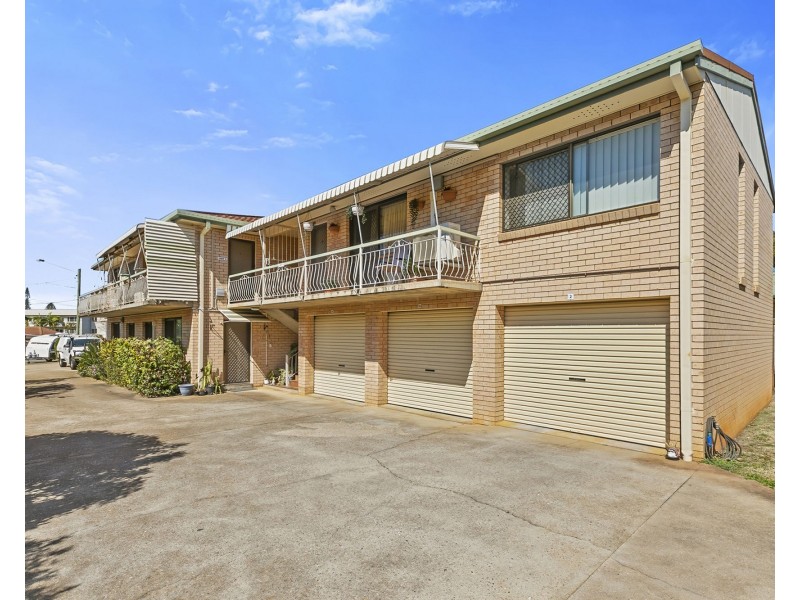 2/137 Prince Edward Parade, Scarborough QLD 4020
