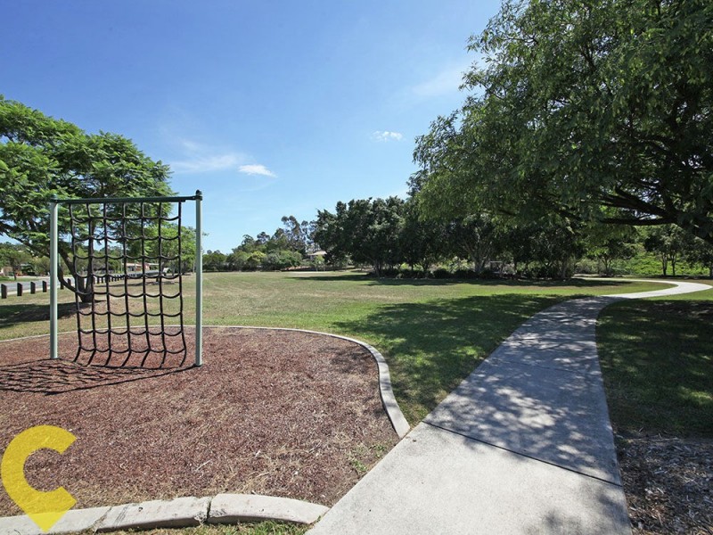 39 Rue Montaigne, Petrie QLD 4502