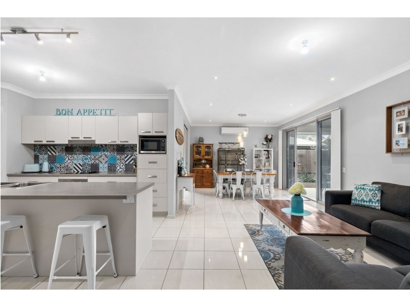 5 Chaps Close, Narangba QLD 4504
