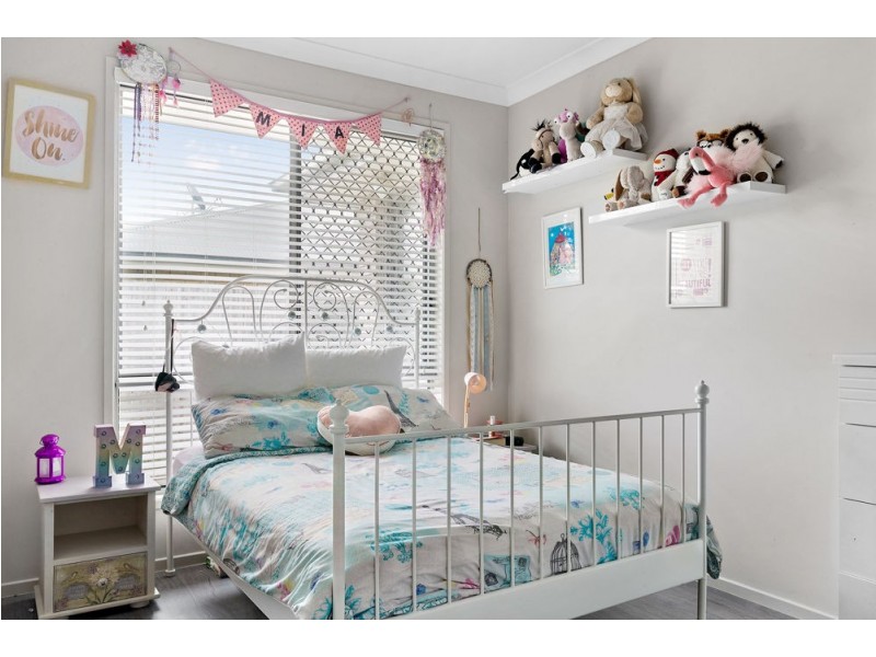 5 Chaps Close, Narangba QLD 4504