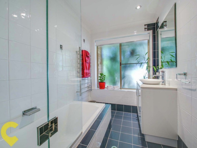 15 Salisbury Court, Clear Mountain QLD 4500