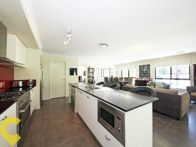 16 Hirst Court, Ningi QLD 4511