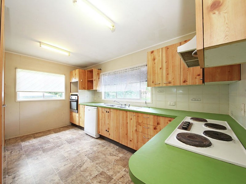 211 Duffield Road, Kallangur QLD 4503