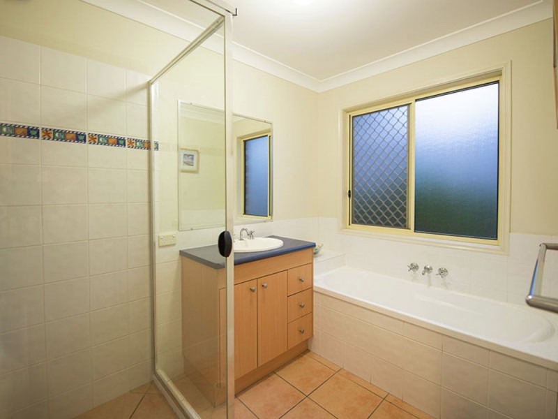 4 Ainslie Street, North Lakes QLD 4509