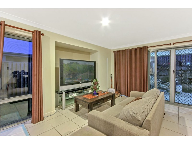 16 Caper White Court, Kallangur QLD 4503