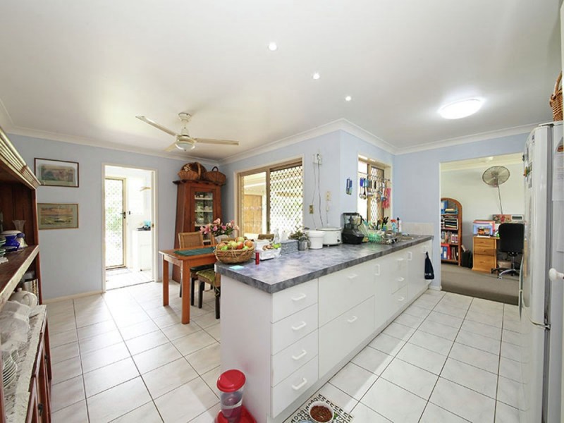 12 St Aidens Court, Kallangur QLD 4503