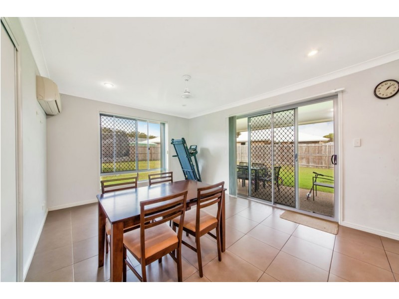 21 Sandstone Boulevard, Ningi QLD 4511