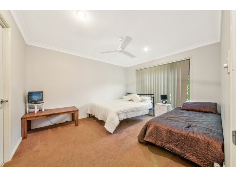 21 Sandstone Boulevard, Ningi QLD 4511