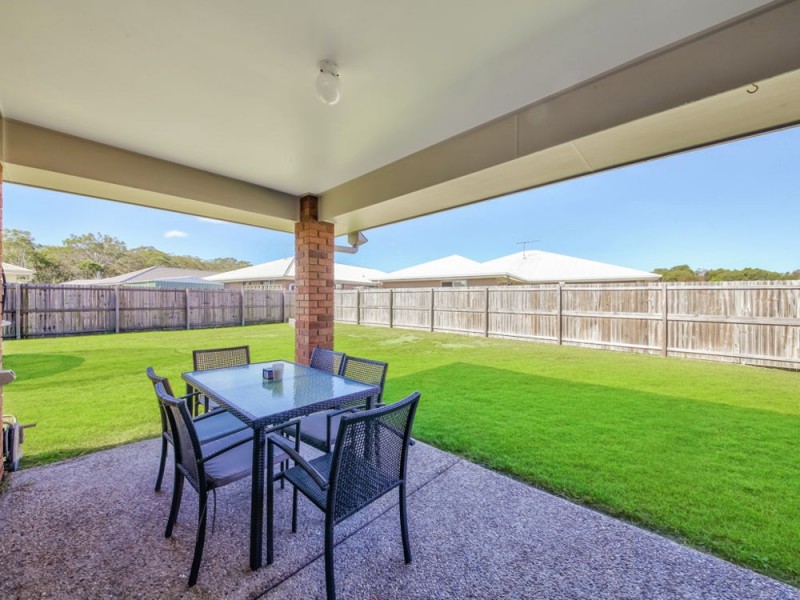 21 Sandstone Boulevard, Ningi QLD 4511