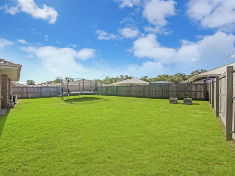 21 Sandstone Boulevard, Ningi QLD 4511