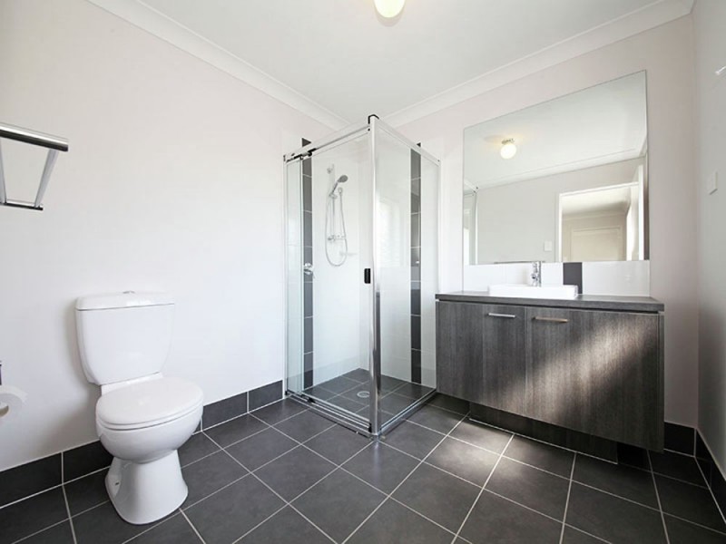 23 Dewberry Place, Bridgeman Downs QLD 4035