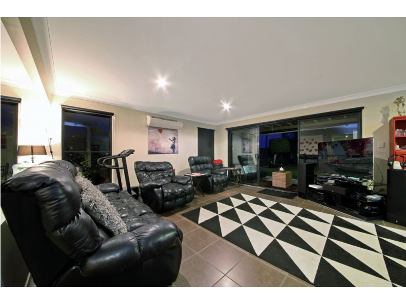 28 Warburton Street, Murrumba Downs QLD 4503