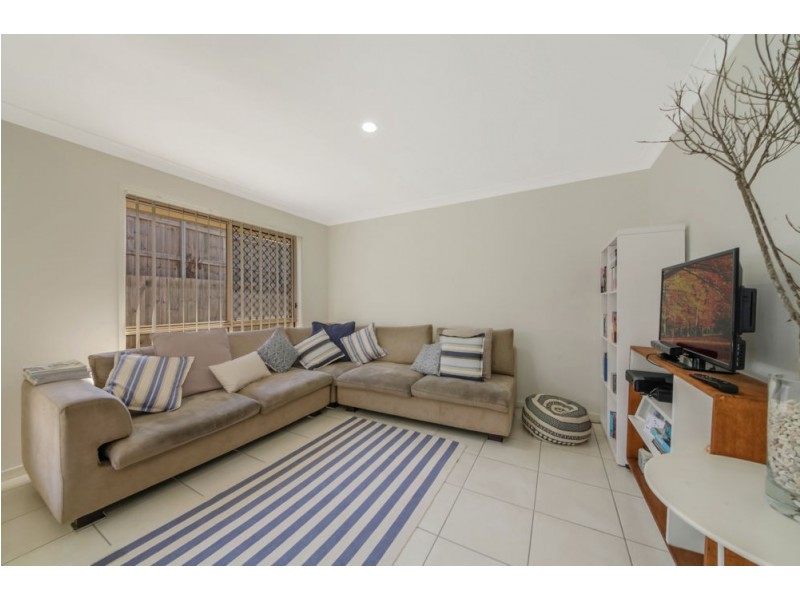 98 Mackintosh Drive, North Lakes QLD 4509