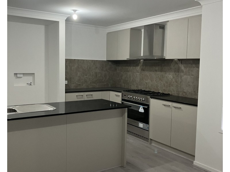 1241 Anzac Avenue, Kallangur QLD 4503