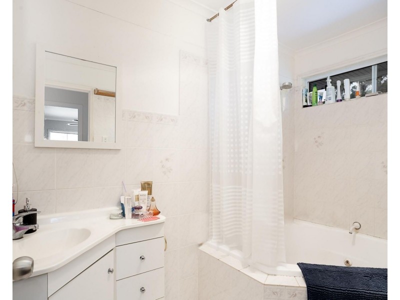 255 MacDonnell Road, Clontarf QLD 4019