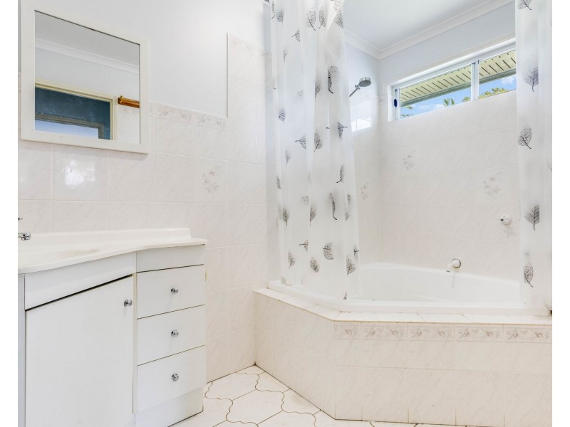 255 MacDonnell Road, Clontarf QLD 4019