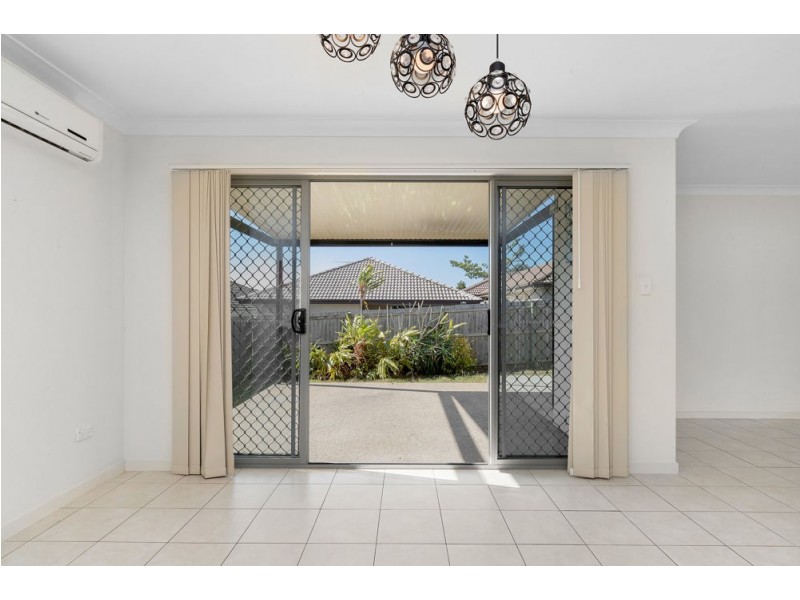 8 Melville Parade, North Lakes QLD 4509