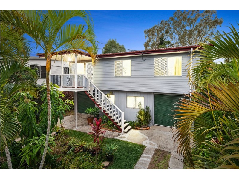 6 Lucas Street, Scarborough QLD 4020