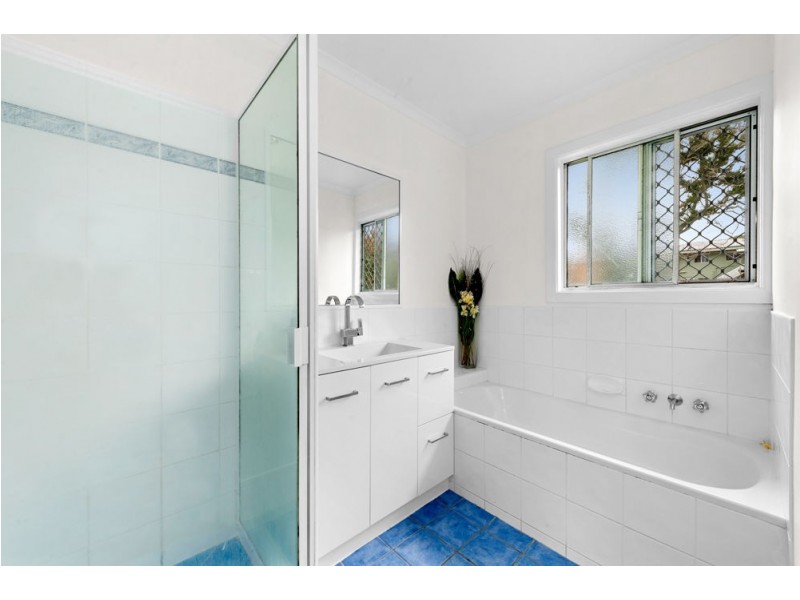 6 Lucas Street, Scarborough QLD 4020