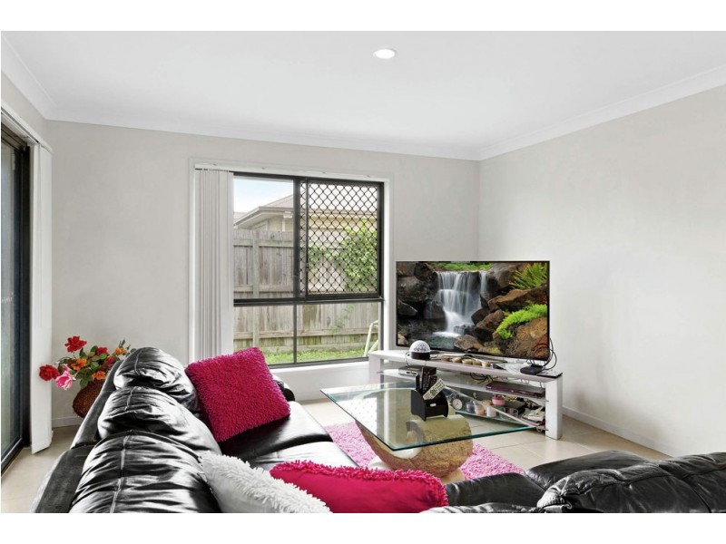 12 Daintree Circuit, North Lakes QLD 4509