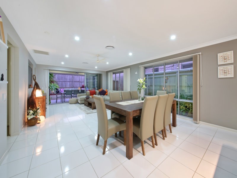 19 Severn Crescent, North Lakes QLD 4509