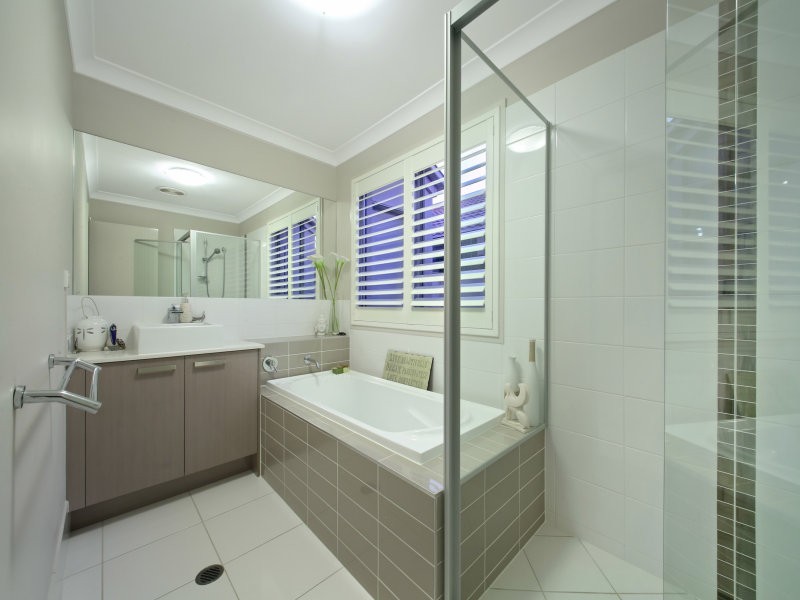 19 Severn Crescent, North Lakes QLD 4509
