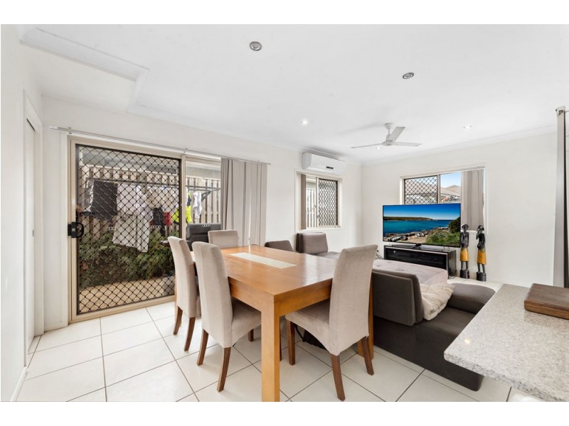 4 Riviera Crescent, North Lakes QLD 4509