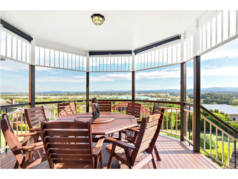 8 Hawkhurst Court, Murrumba Downs QLD 4503