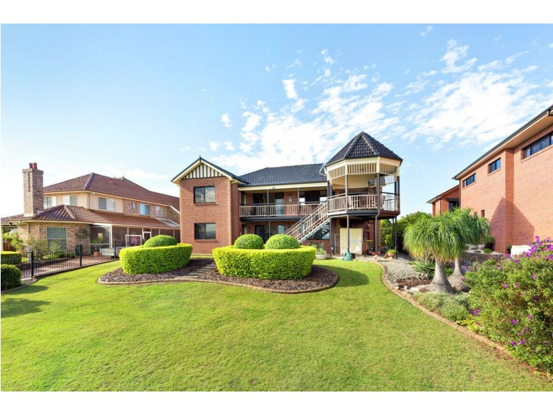 8 Hawkhurst Court, Murrumba Downs QLD 4503