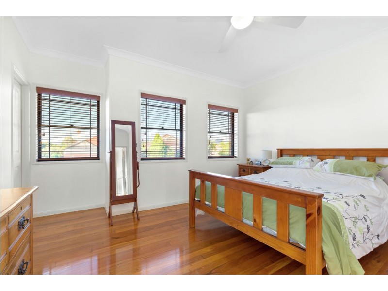 8 Hawkhurst Court, Murrumba Downs QLD 4503