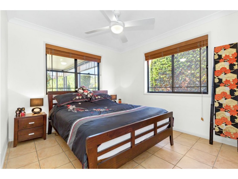 8 Hawkhurst Court, Murrumba Downs QLD 4503