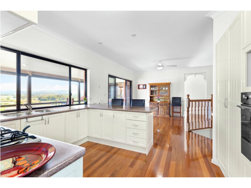 8 Hawkhurst Court, Murrumba Downs QLD 4503