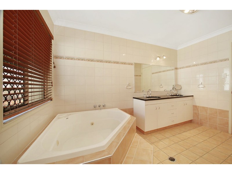 6 Karaman Court, Dakabin QLD 4503