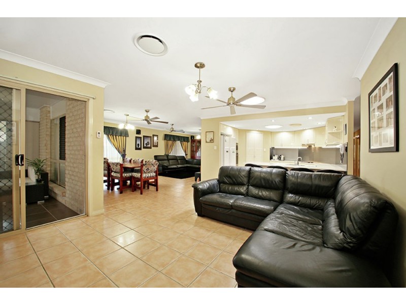 6 Karaman Court, Dakabin QLD 4503